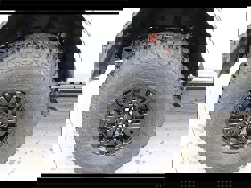 New 2025 Ford Bronco Raptor image 8