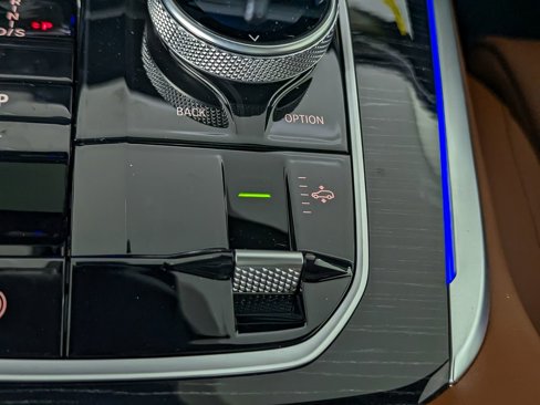 New 2026 BMW X7 M60i image 32