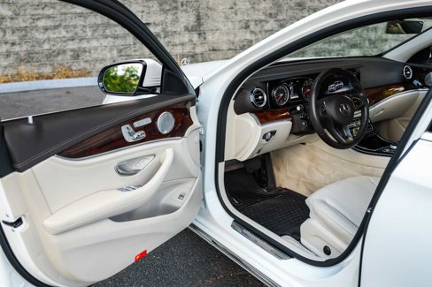Used 2017 Mercedes-Benz E 300 4MATIC image 22