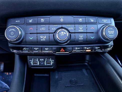 Certified 2024 Dodge Durango GT image 17