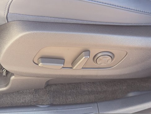 Certified 2025 Kia Carnival EX image 21
