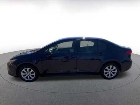Used 2025 Toyota Corolla LE image 9