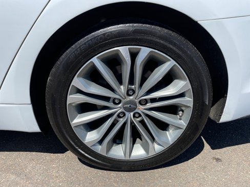 Used 2015 Hyundai Genesis 3.8 image 27