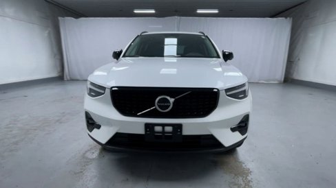 New 2026 Volvo XC40 B5 Ultra w/ Protection Package Premier image 19