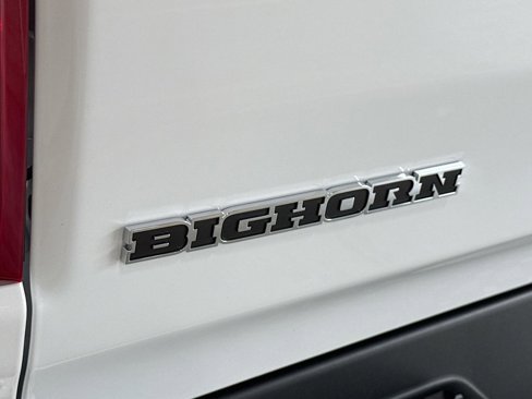 New 2026 RAM 1500 4x4 Crew Cab image 38