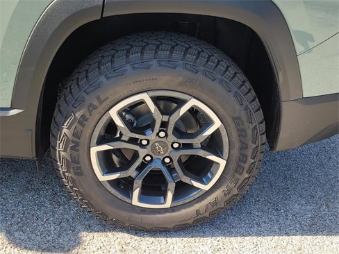 New 2026 Chevrolet Equinox ACTIV w/ Convenience Package III image 4