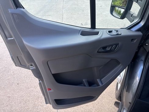Used 2025 Ford Transit 350 XLT image 8