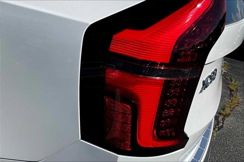 New 2026 Volvo XC90 B5 Plus image 5