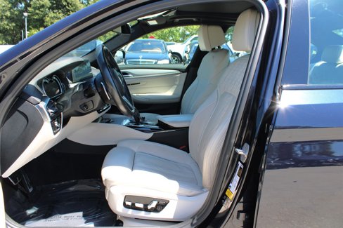 Used 2018 BMW M550i xDrive image 19
