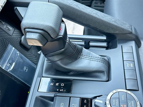 New 2025 Toyota Tacoma TRD Off-Road image 17