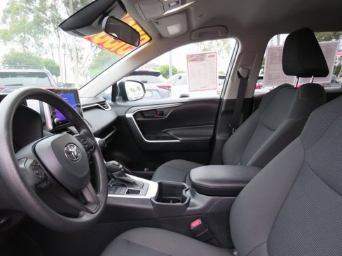 Certified 2025 Toyota RAV4 LE image 15