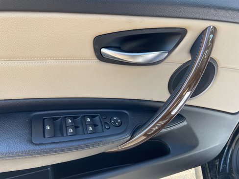 Used 2013 BMW 128i Convertible image 11