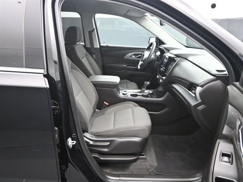Used 2020 Chevrolet Traverse LS image 9
