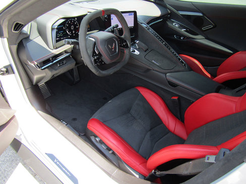 Used 2023 Chevrolet Corvette Stingray Premium Cpe w/ Z51 Performance Package image 10