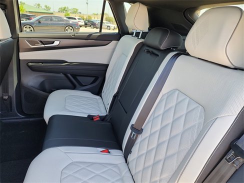 New 2025 Volkswagen Atlas Cross Sport SEL Premium R-Line image 17