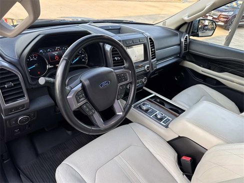Used 2018 Ford Expedition Platinum image 19