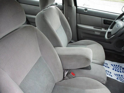 Used 2004 Ford Taurus LX image 20