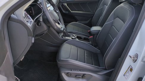 Used 2024 Volkswagen Tiguan SEL R-Line image 16