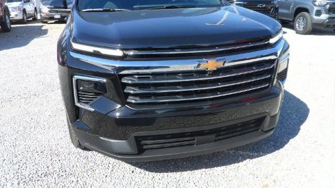New 2026 Chevrolet Traverse LT w/ Driver Confidence Package image 2