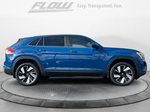 New 2025 Volkswagen Atlas Cross Sport SE image 8