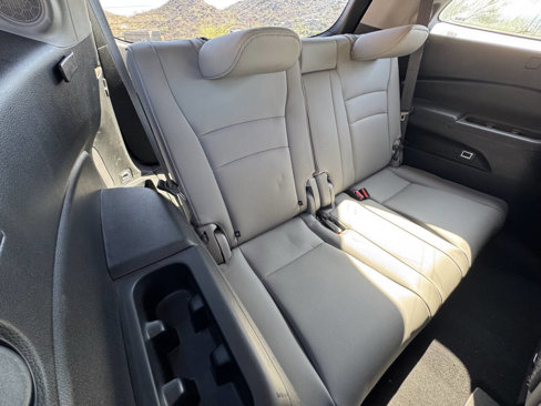 Used 2017 Honda Pilot Touring image 12