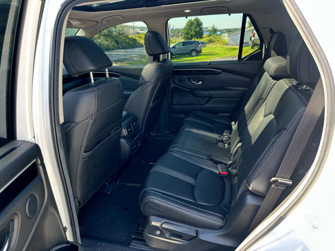 Used 2024 Honda Pilot Touring image 12