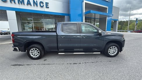 Used 2022 Chevrolet Silverado 1500 LT w/ Z71 Off-Road Package image 3