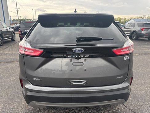 Used 2024 Ford Edge SEL image 3