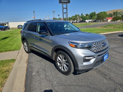 Used 2023 Ford Explorer Limited image 3