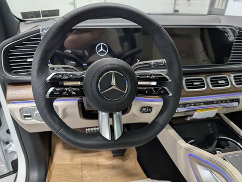 New 2026 Mercedes-Benz GLS 580 4MATIC image 34