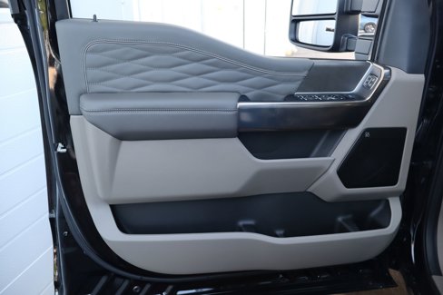 Used 2025 Ford F450 Platinum w/ Platinum Plus Package image 13
