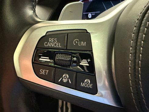 Used 2023 BMW X5 xDrive40i w/ M Sport Package image 11