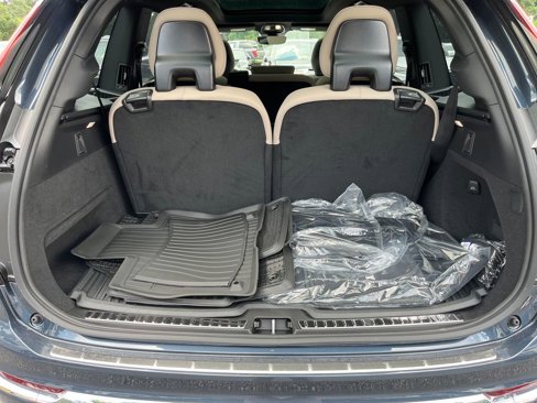New 2026 Volvo XC90 B6 Plus w/ Protection Package Premier image 28