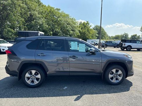 Used 2022 Toyota RAV4 XLE image 5