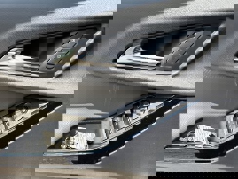New 2026 Chevrolet Equinox LT w/ Convenience Package II image 16