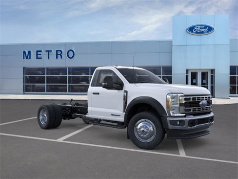 New 2025 Ford F550 4x4 Regular Cab Super Duty image 1