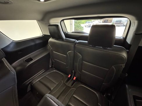 Used 2023 GMC Acadia SLT w/ Trailering Package image 14