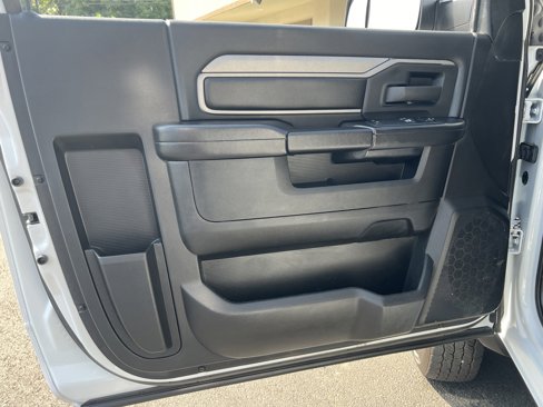 Used 2022 RAM 5500 Tradesman image 11