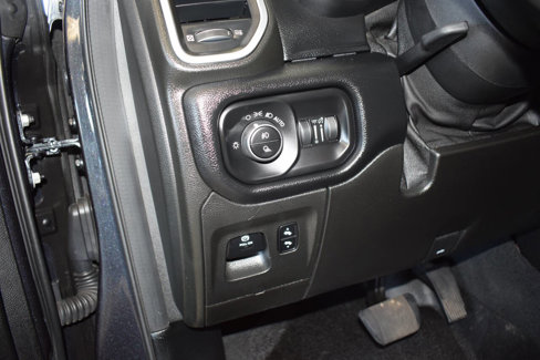 Used 2019 RAM 1500 Big Horn image 32