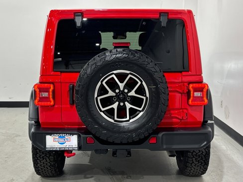 Used 2024 Jeep Wrangler Unlimited Rubicon w/ Technology Group image 23