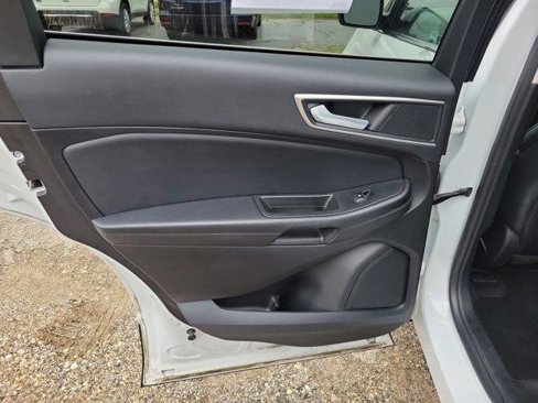 Used 2024 Ford Edge SEL image 10