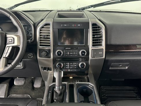 Used 2015 Ford F150 Platinum w/ Equipment Group 701A Luxury image 39