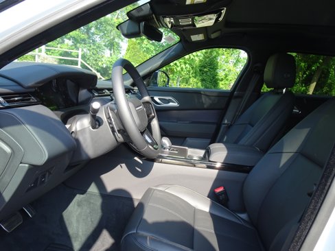 New 2026 Land Rover Range Rover Velar Dynamic SE image 2
