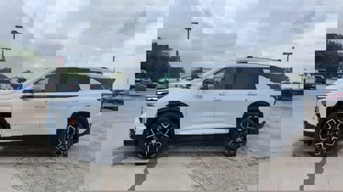 New 2026 Chevrolet Traverse High Country w/ LPO, Floor Liner Package image 5