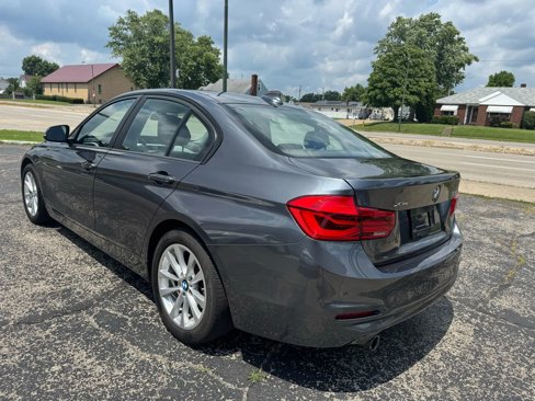 Used 2017 BMW 320i xDrive Sedan image 4