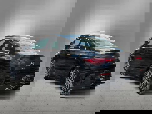 Used 2025 Mercedes-Benz CLA 250 4MATIC image 6