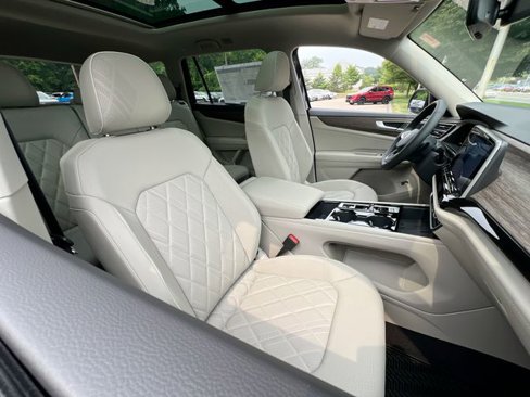 New 2025 Volkswagen Atlas SEL Premium R-Line image 25