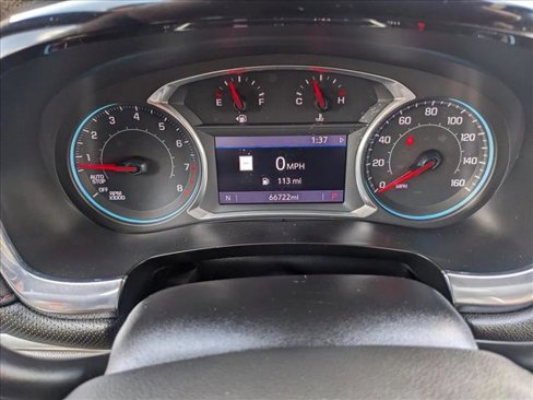Used 2022 Chevrolet Traverse RS image 11