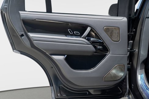 New 2025 Land Rover Range Rover SV image 24