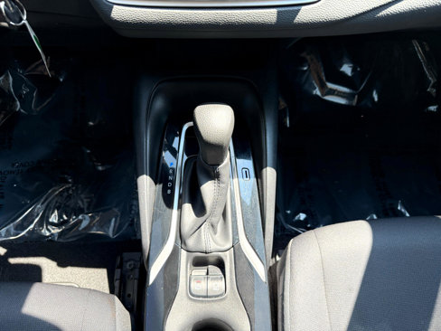 Used 2020 Toyota Corolla LE image 16